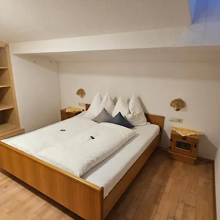 Haus Enzian דירה *