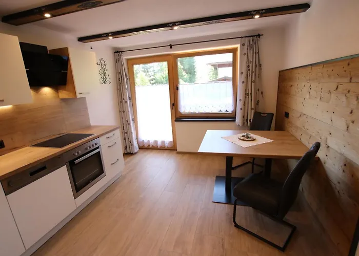Haus Enzian Apartamento *
