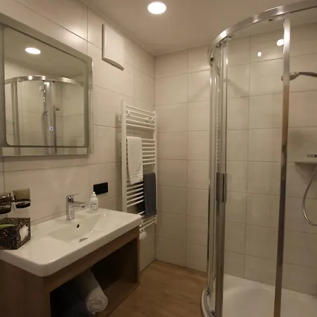 Haus Enzian Apartamento Kartitsch