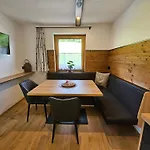 아파트 Haus Enzian